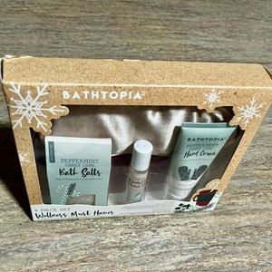 NIB Bathtopia 4-piece set wellness must haves peppermint candy cane